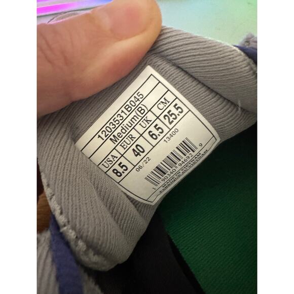 Brooks Adrenaline GTS 22 Running Sneakers Women 8.5 Gray Mint Walking Athleisure - Picture 11 of 11